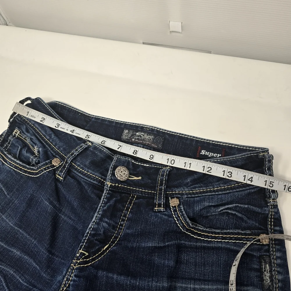 Silver Suki Mid Slim Bootcut Blue Jeans Women's 28X31‎ Super Stretch Dark Read.